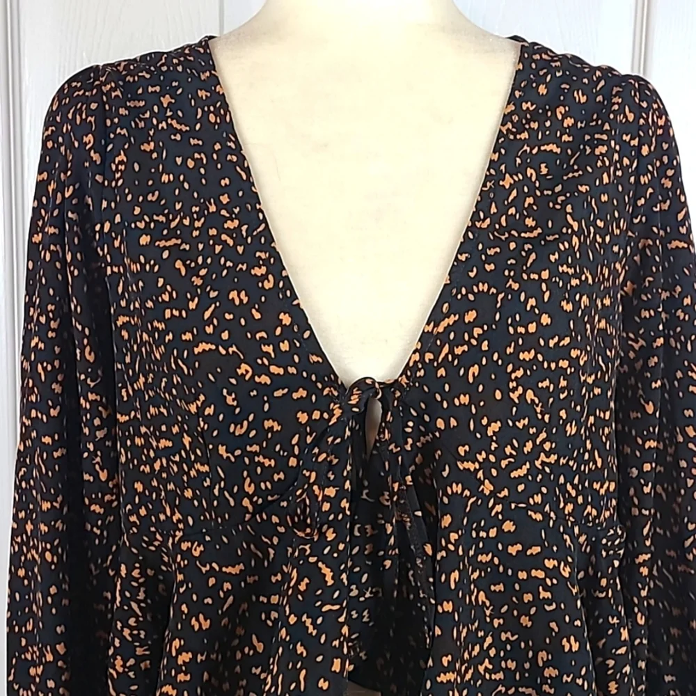 Shein Cropped Tie Front Peplum Blouse - Picture 2 of 13